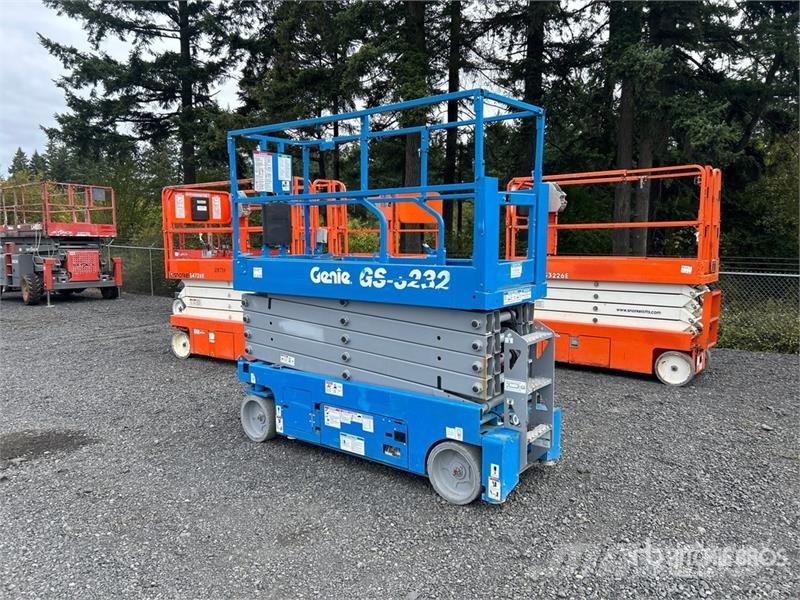 Genie GS-3232 Electric Scissor Lift 剪式升降機