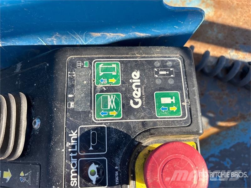 Genie GS-3232 Electric Scissor Lift シザースリフト
