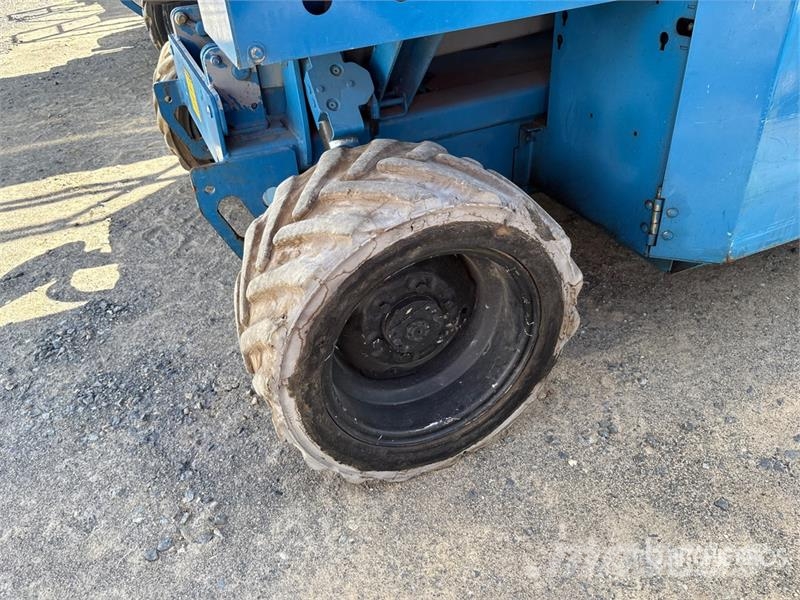 Genie GS-3369RT 剪式升降機