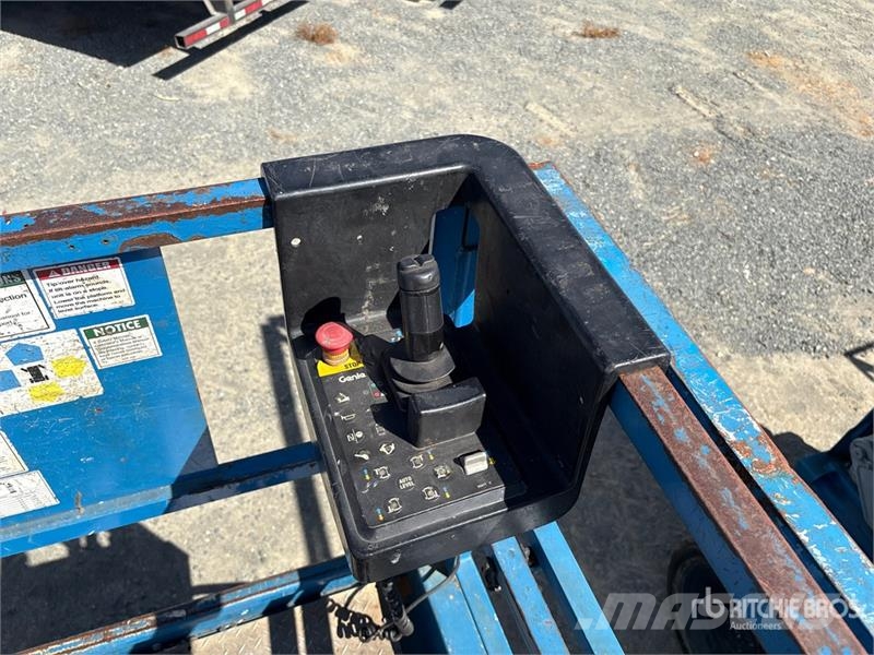 Genie GS-3369RT 剪式升降機