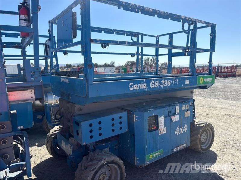 Genie GS-3369RT 剪式升降機