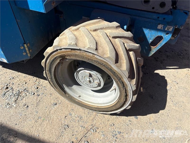 Genie GS-3369RT 剪式升降機
