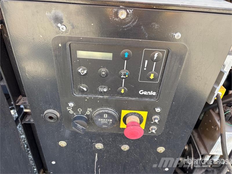 Genie GS-3369RT Škarjaste dvižne ploščadi