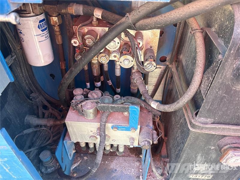 Genie GS-3369RT 剪式升降機