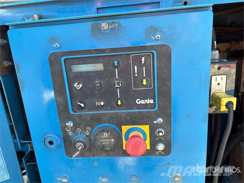Genie GS-3369RT 剪式升降機