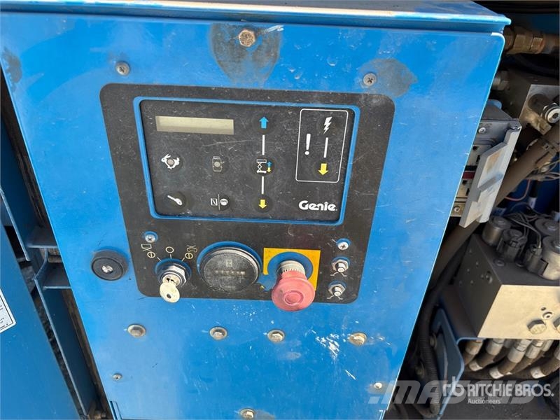 Genie GS-3369RT Scissor lifts