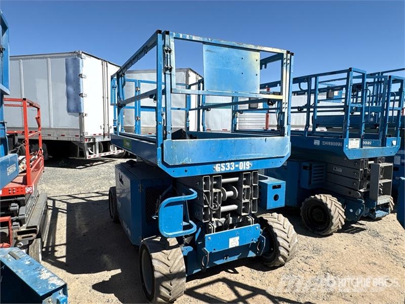 Genie GS-3369RT 剪式升降機