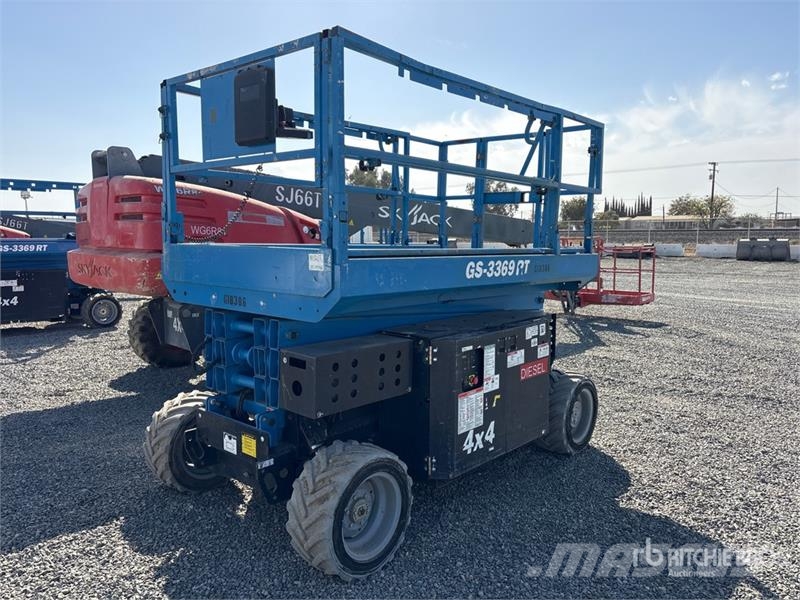 Genie GS-3369RT Škarjaste dvižne ploščadi