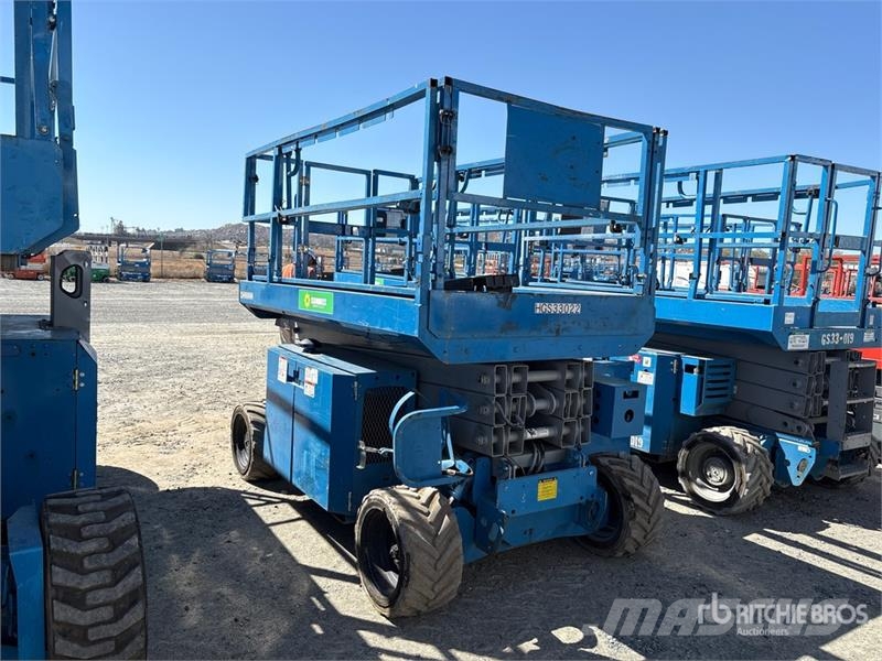 Genie GS-3369RT 剪式升降機