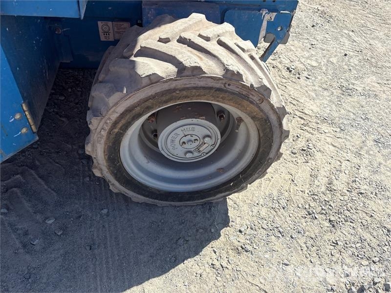 Genie GS-3369RT 剪式升降機