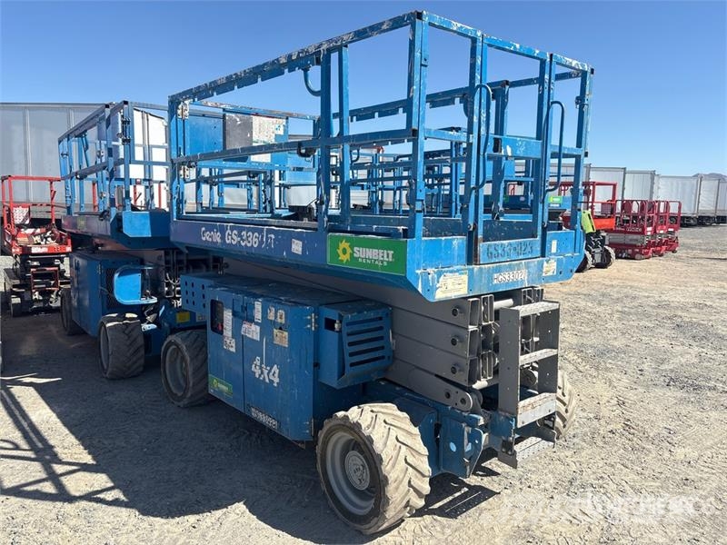 Genie GS-3369RT 剪式升降機