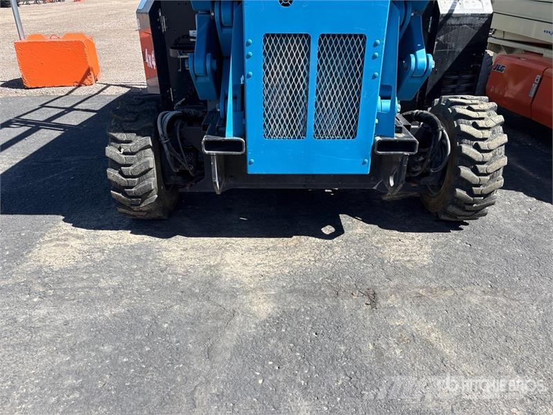Genie GS-3384 4x4 Dual Fuel Scissor Lift Scissor lifts