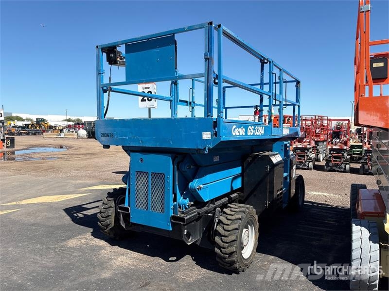 Genie GS-3384 4x4 Dual Fuel Scissor Lift Scissor lifts