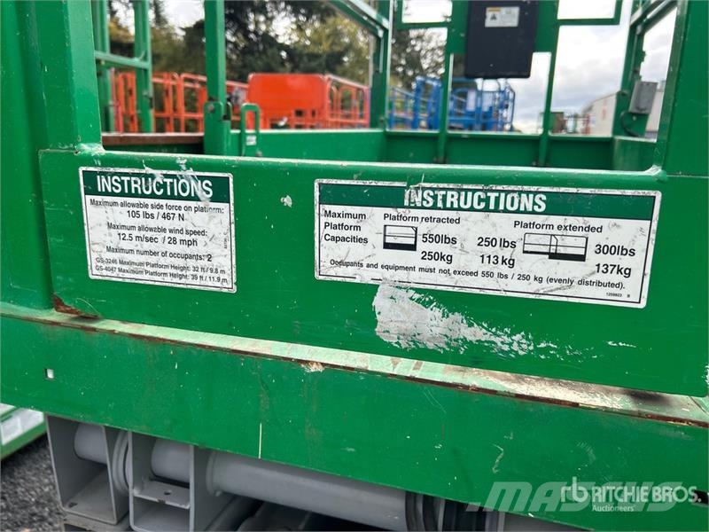 Genie GS-4047 Scissor lifts