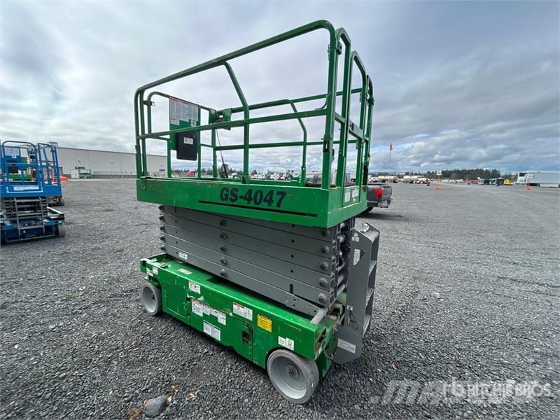 Genie GS-4047 Scissor lifts