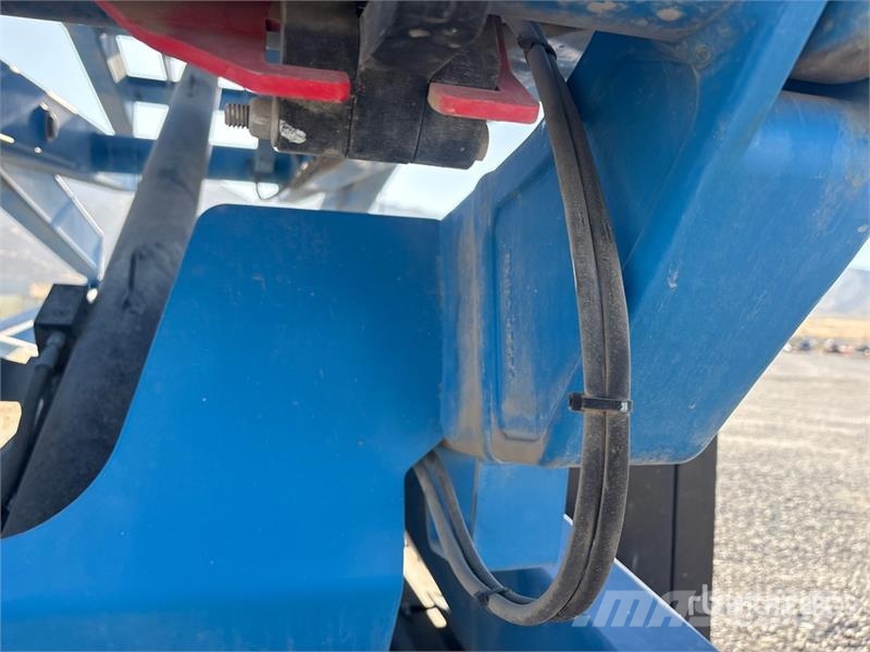 Genie GS-4390 RT 4x4 Dual Fuel Scissor Lift シザースリフト