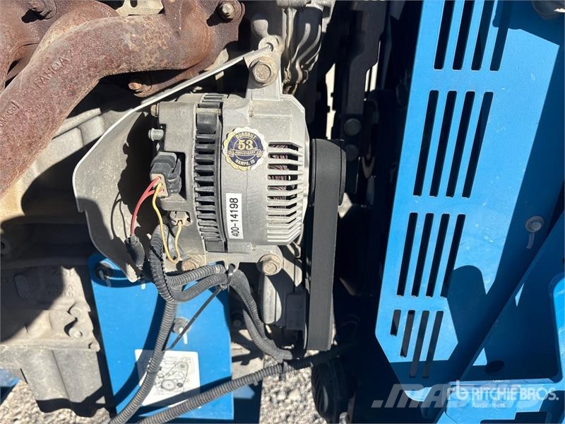 Genie GS-4390 RT 4x4 Dual Fuel Scissor Lift シザースリフト