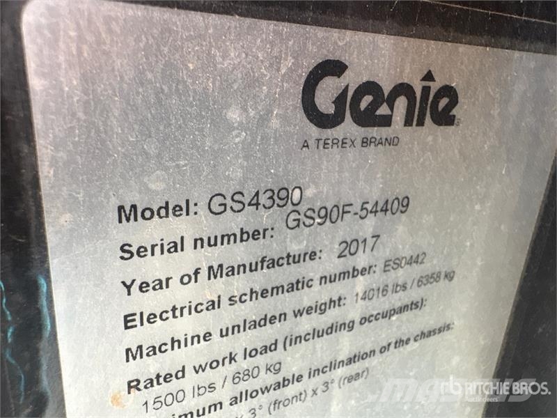 Genie GS-4390 RT 4x4 Dual Fuel Scissor Lift シザースリフト