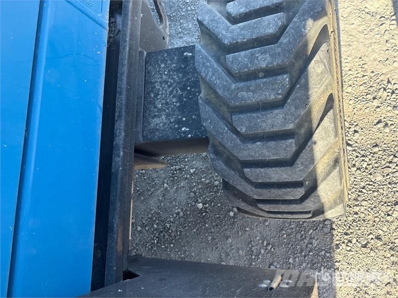 Genie GS-4390 RT 4x4 Dual Fuel Scissor Lift シザースリフト