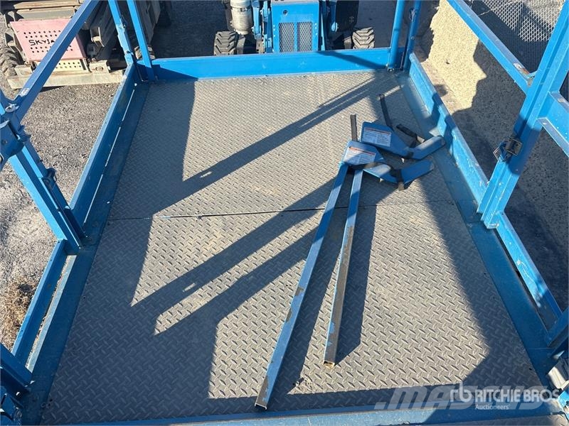 Genie GS-5390 RT 4x4 Dual Fuel Scissor Lift Škarjaste dvižne ploščadi