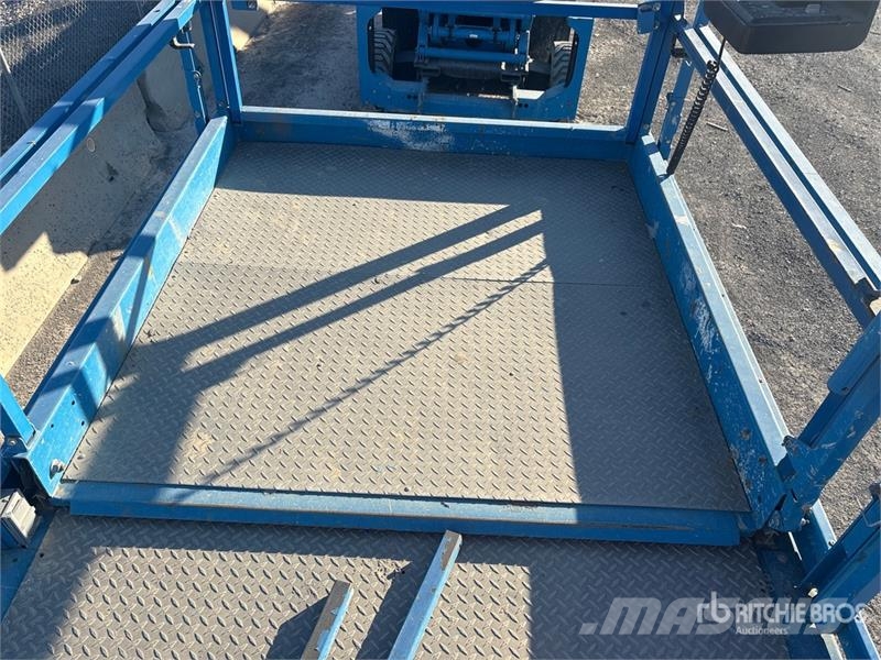 Genie GS-5390 RT 4x4 Dual Fuel Scissor Lift Škarjaste dvižne ploščadi