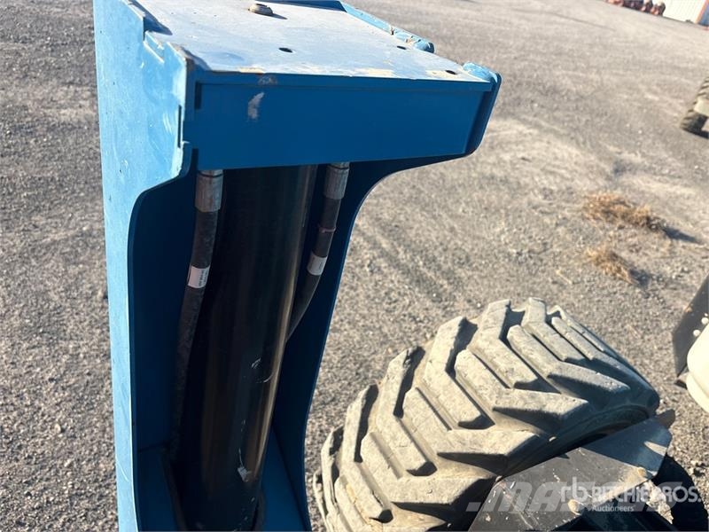 Genie GS-5390 RT 4x4 Dual Fuel Scissor Lift Škarjaste dvižne ploščadi