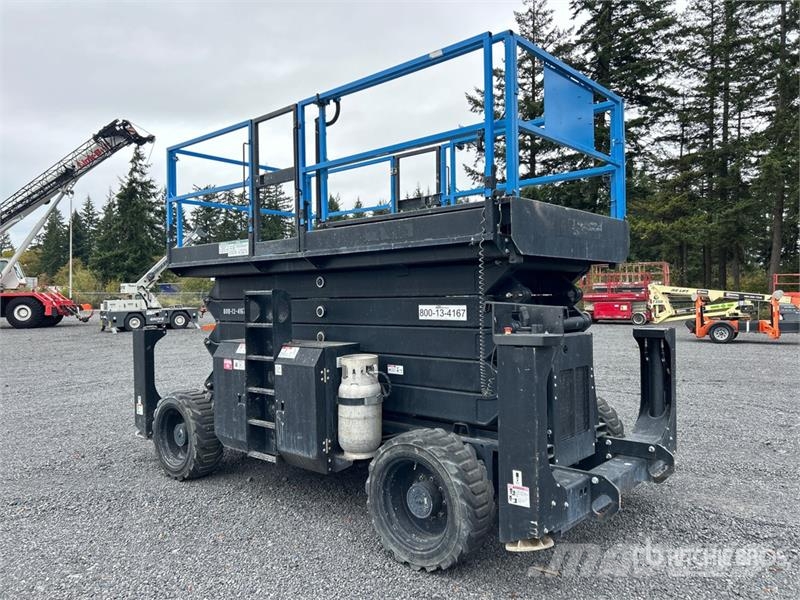 Genie GS-5390RT 4x4 Dual Fuel Scissor Lift Šķerveida pacēlāji