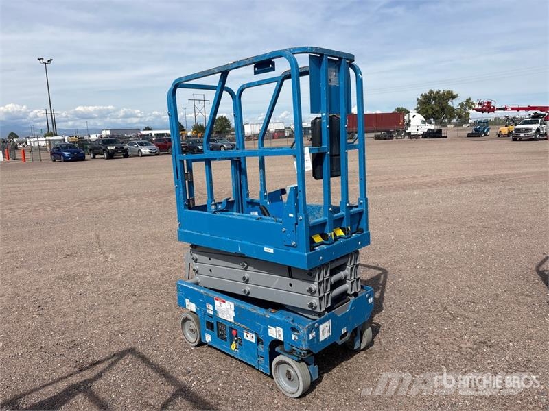 Genie GS1330M Electric Scissor Lift رافعات مقصية الشكل