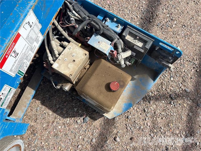 Genie GS1330M Electric Scissor Lift رافعات مقصية الشكل