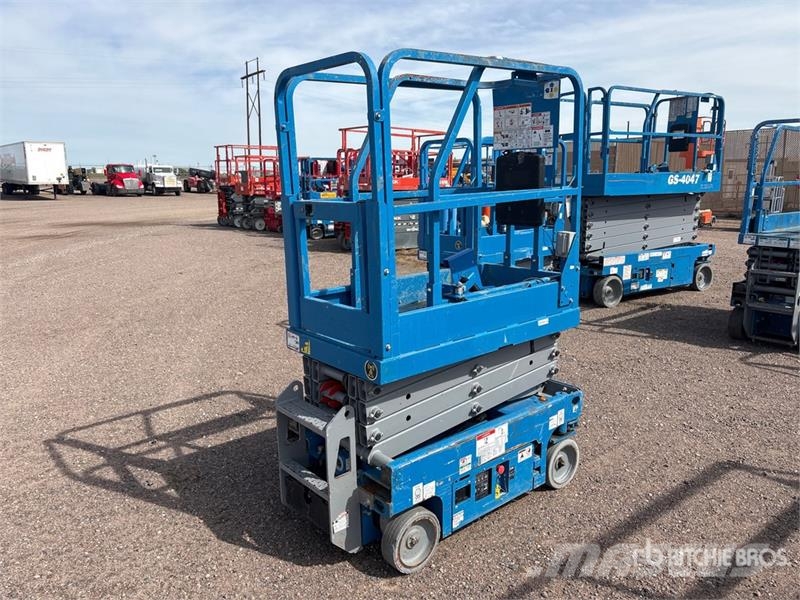 Genie GS1330M Electric Scissor Lift رافعات مقصية الشكل