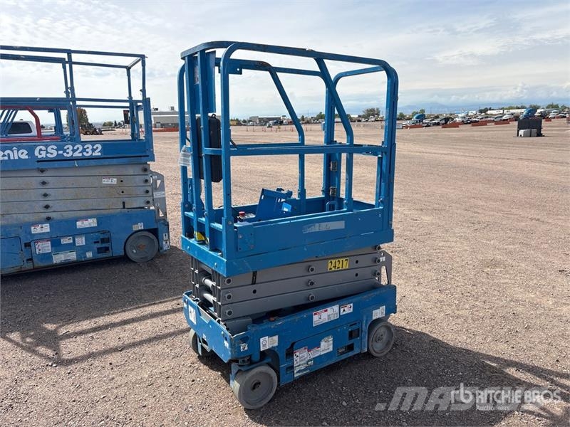 Genie GS1330M Electric Scissor Lift رافعات مقصية الشكل