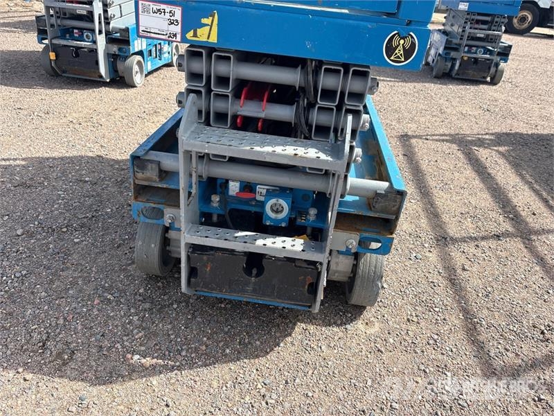 Genie GS1330M Electric Scissor Lift رافعات مقصية الشكل