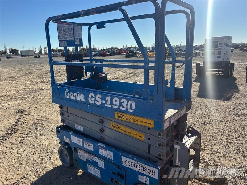 Genie GS1930 Electric Scissor Lift رافعات مقصية الشكل