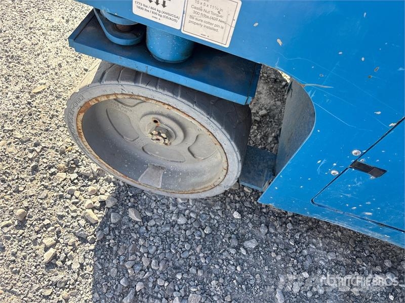 Genie GS2632 Electric Scissor Lift Škarjaste dvižne ploščadi