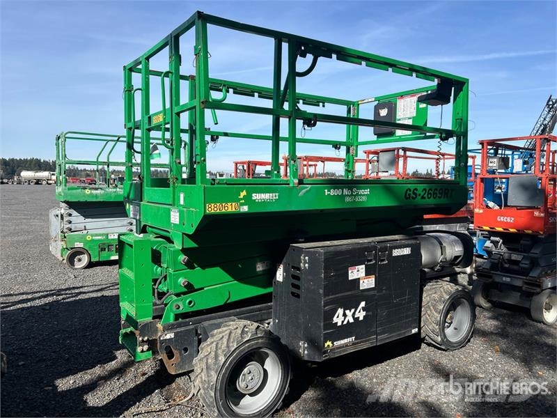 Genie GS2669RT 4x4 Dual Fuel Scissor Lift Scissor lifts