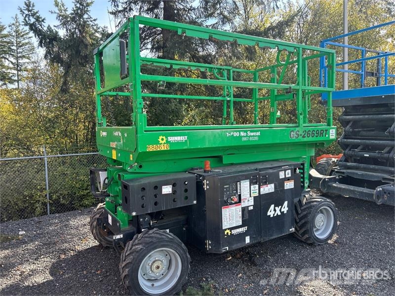 Genie GS2669RT 4x4 Dual Fuel Scissor Lift Scissor lifts
