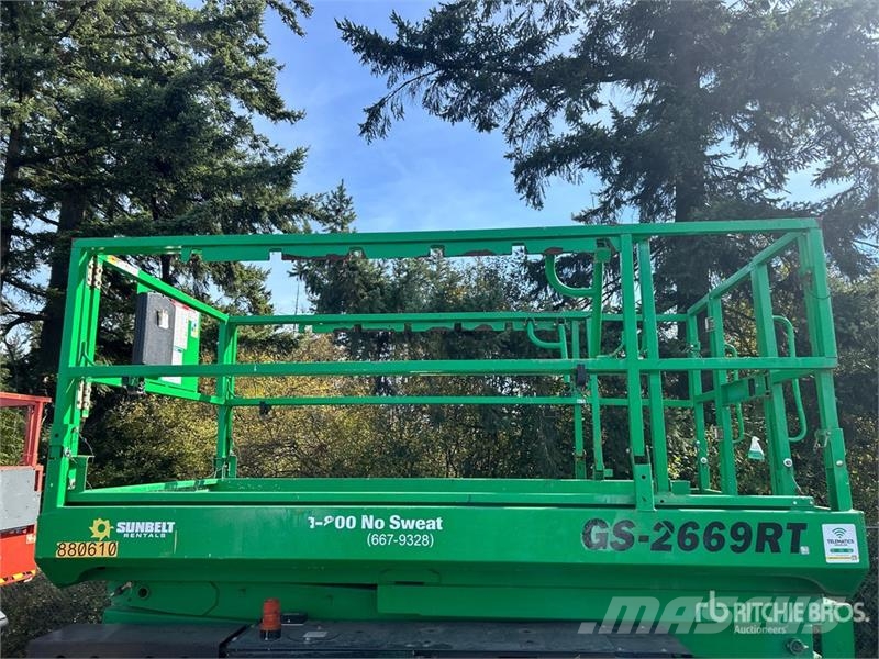 Genie GS2669RT 4x4 Dual Fuel Scissor Lift Scissor lifts
