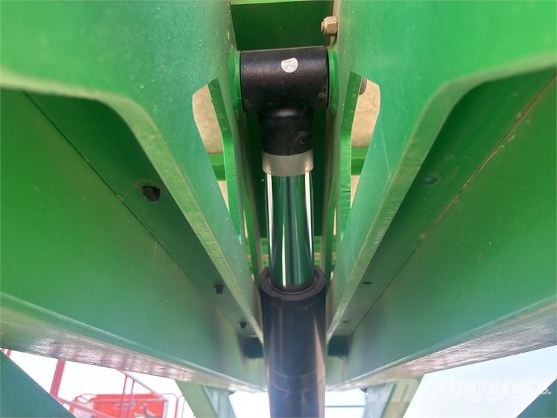 Genie GS2669RT 4x4 Dual Fuel Scissor Lift Підйомники-ножиці