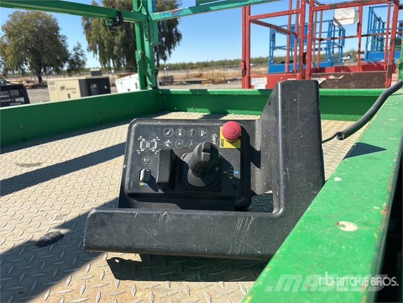 Genie GS2669RT Dual Fuel Scissor Lift Piattaforme a pantografo