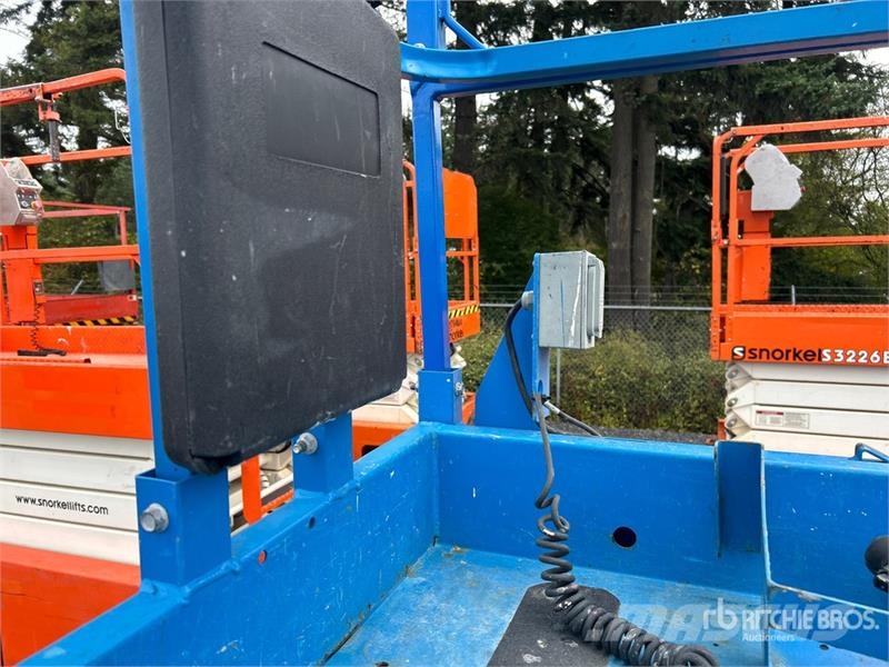 Genie GS3232 Electric Scissor Lift Käärtõstukid