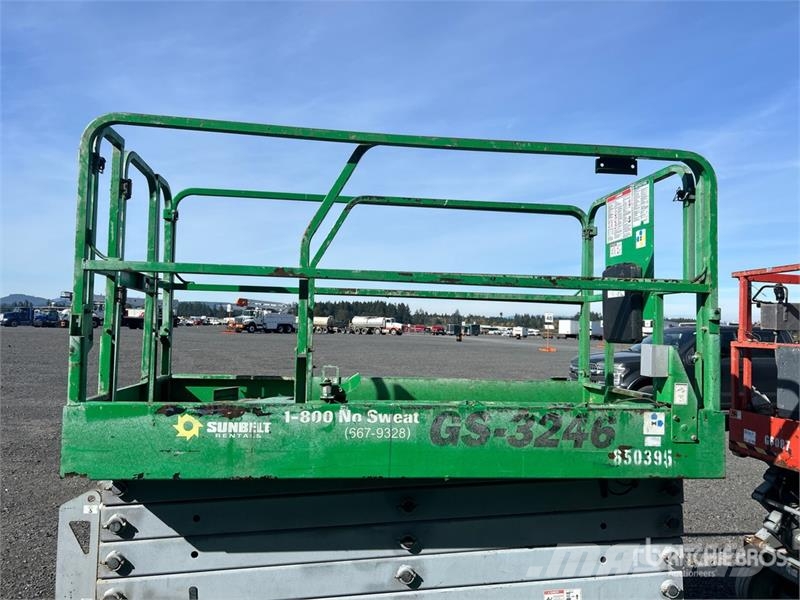 Genie GS3246 Electric Scissor Lift Scissor lifts
