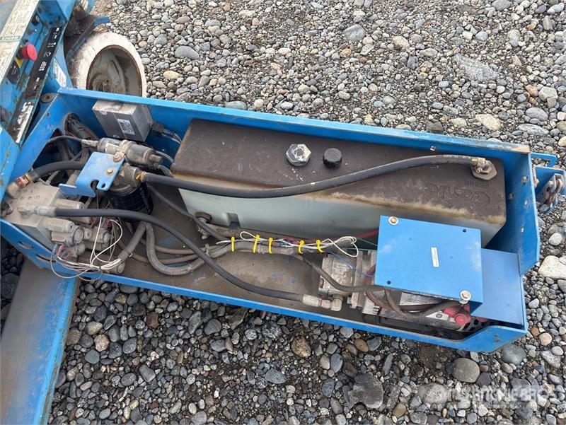 Genie GS3246 Electric Scissor Lift シザースリフト