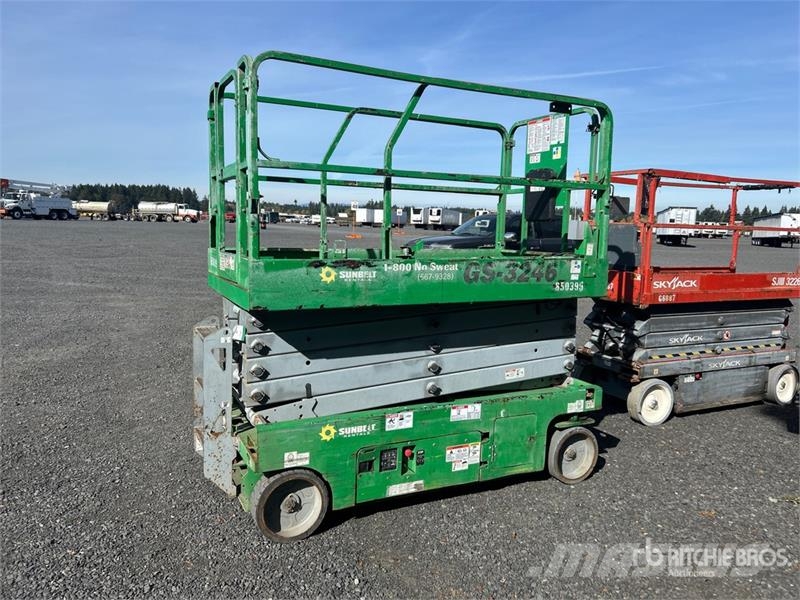 Genie GS3246 Electric Scissor Lift Scissor lifts