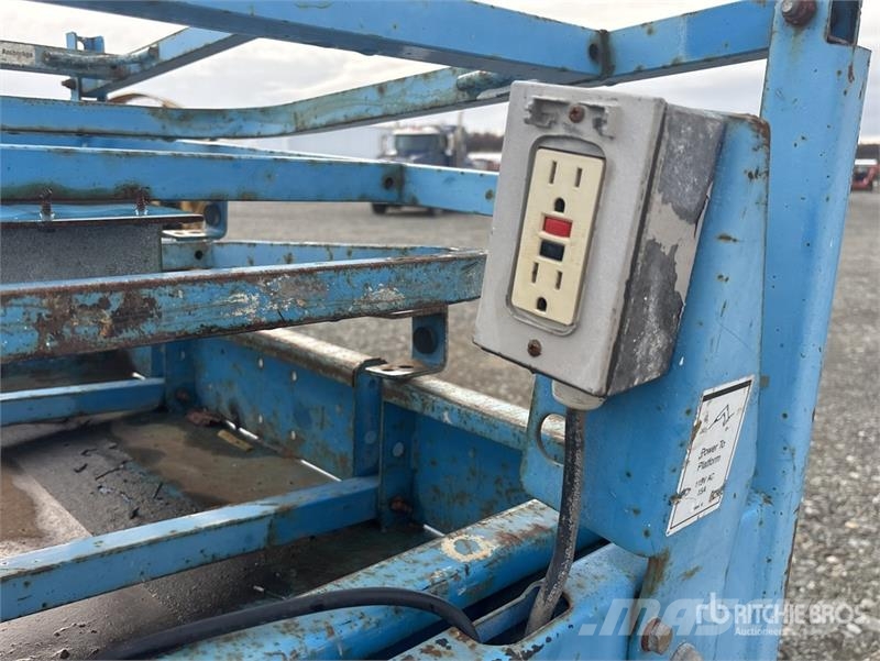 Genie GS3246 Electric Scissor Lift シザースリフト