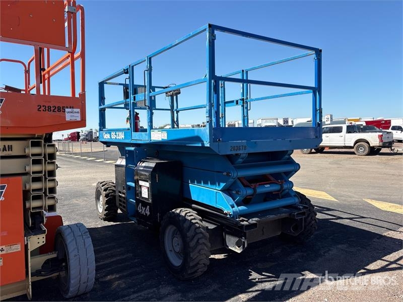 Genie GS3384RT 4x4 Dual Fuel Scissor Lift Scissor lifts