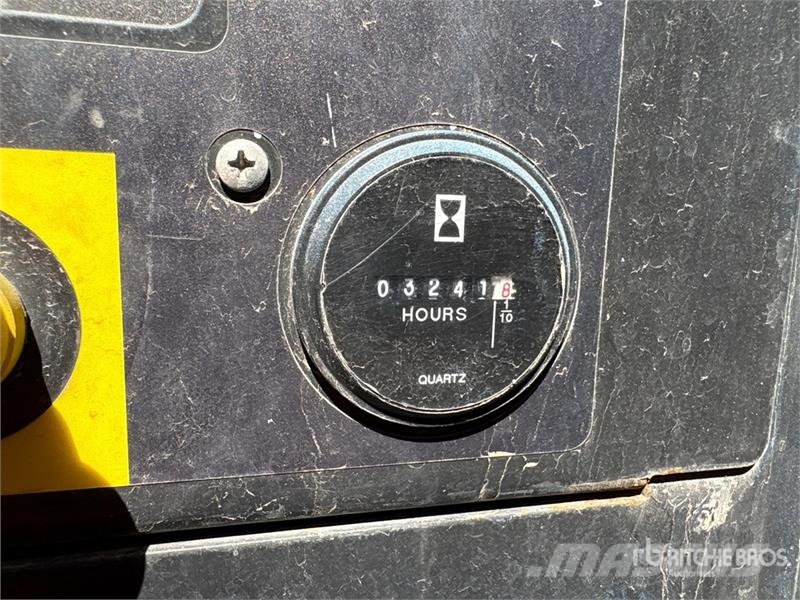 Genie GS3384RT 4x4 Dual Fuel Scissor Lift Scissor lifts