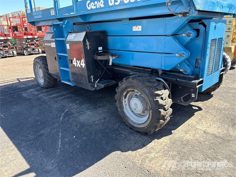 Genie GS3384RT 4x4 Dual Fuel Scissor Lift Scissor lifts