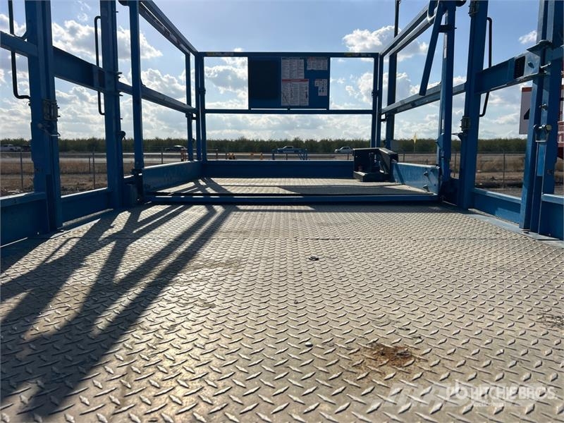 Genie GS4390 4x4 Diesel Scissor Lift Ollós emelők