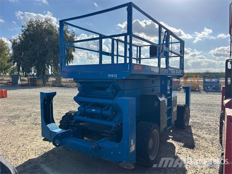 Genie GS4390 4x4 Diesel Scissor Lift Ollós emelők