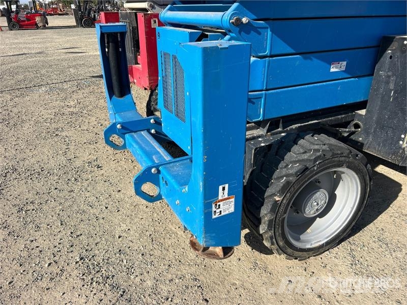 Genie GS4390 4x4 Diesel Scissor Lift Ollós emelők